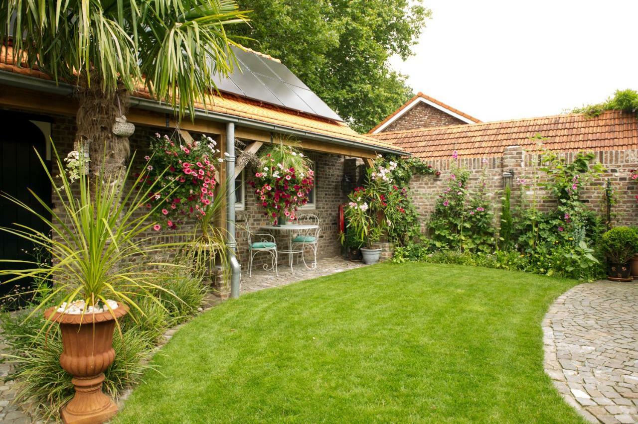 Bed And Breakfast Piekoo Belloo Weert Exteriör bild