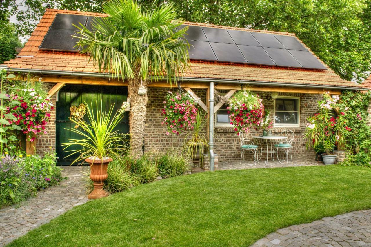 Bed And Breakfast Piekoo Belloo Weert Exteriör bild